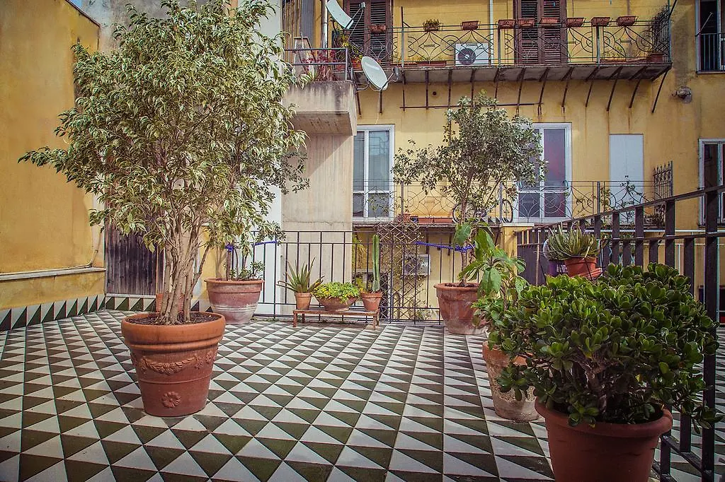 דירות פלרמו Palazzo Trinacria איטליה